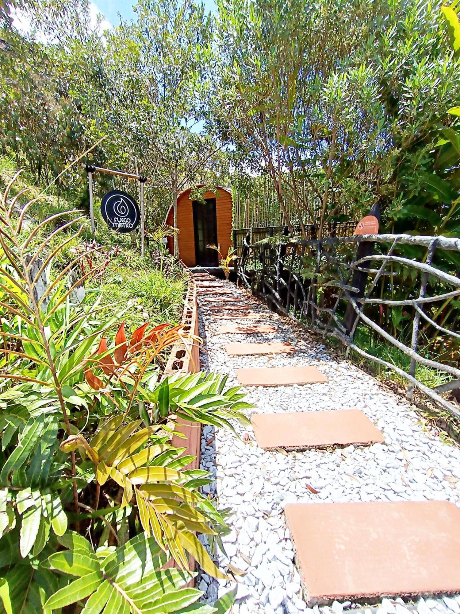 Hotel Glamping The Mountain Guatapé Exterior foto